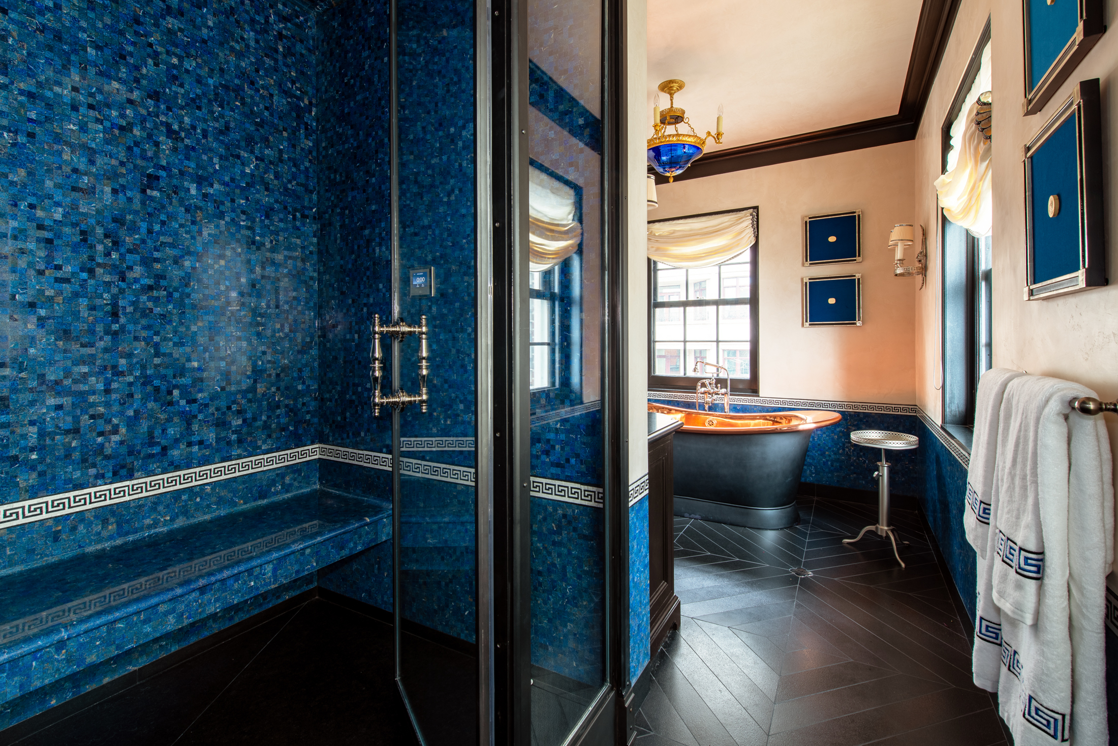 Gold Coast Historic Mansion - Andrew Miller 